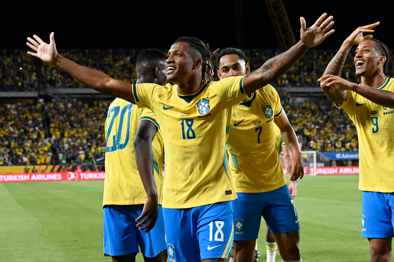 ‘Novatos’ resolvem, e Brasil bate a Croácia no último amistoso antes da lista da Copa