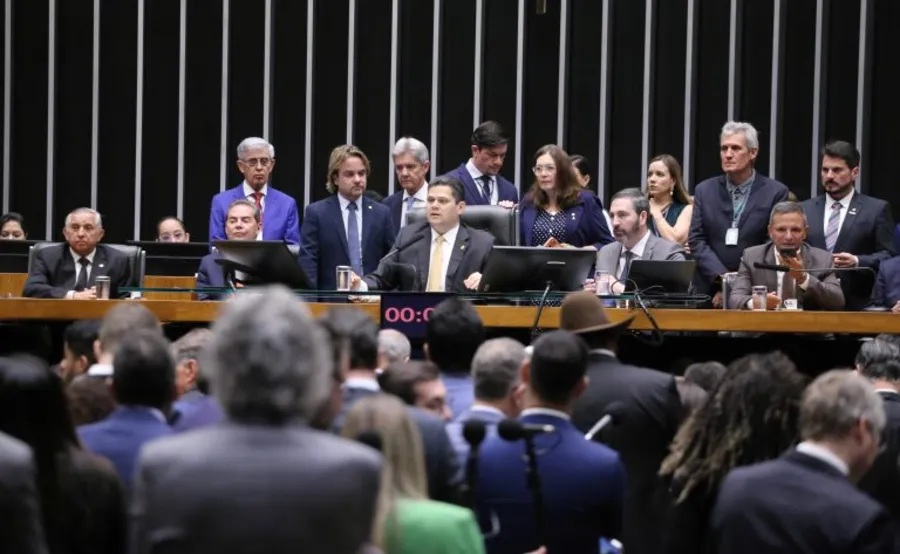 Congresso derruba veto ao PL da Dosimetria. Sete deputados paraibanos votam a favor de Bolsonaro