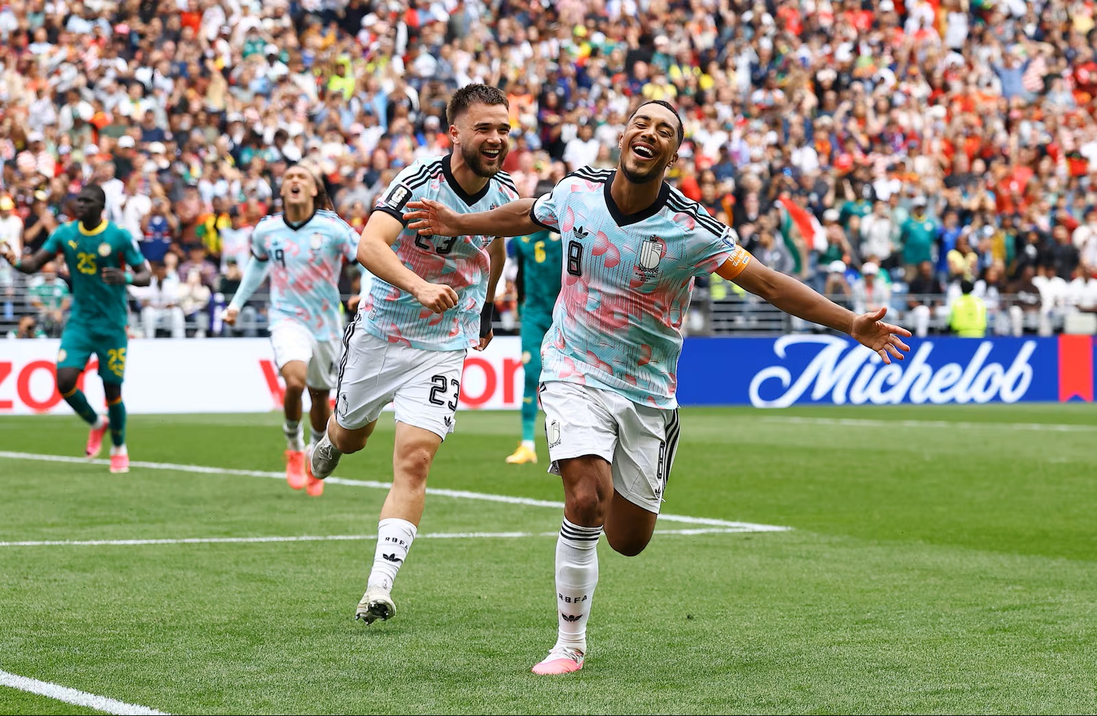 Bélgica conquista virada histórica no último minuto contra Senegal e avança na Copa do Mundo