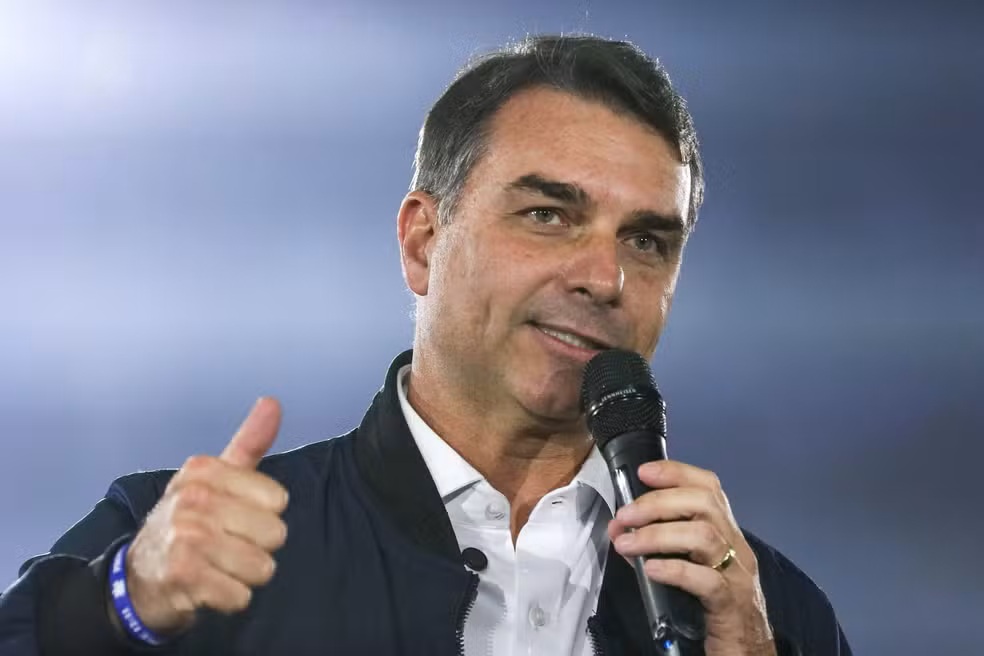 Dark Horse: Mendonça inclui Flávio Bolsonaro em investigação por lavagem de dinheiro e corrupção